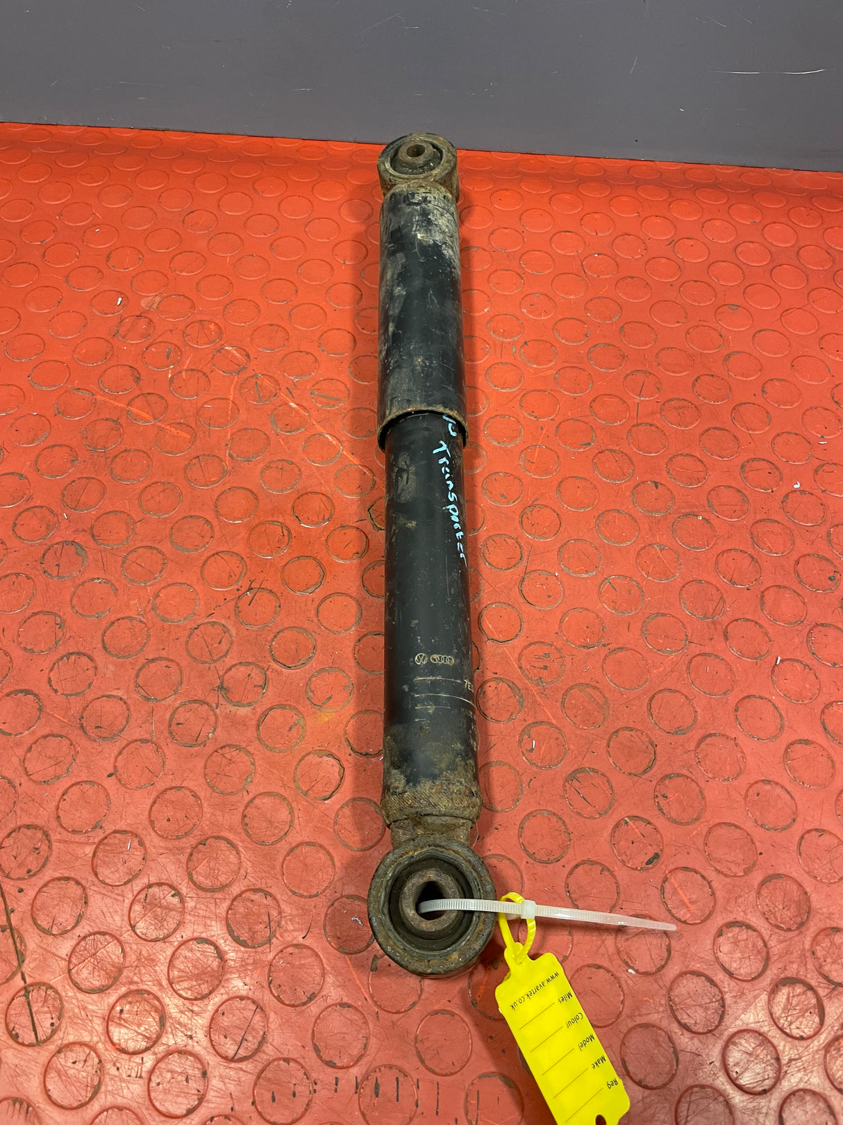 Volkswagen Transporter REAR SHOCK T5 2010-2015 P/N 7E0513029C