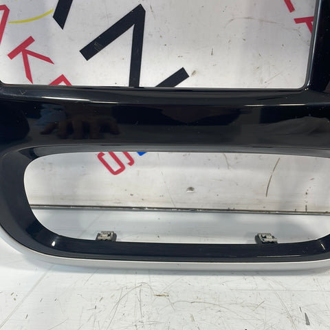 Renault Trafic SCREEN SURROUNDING TRIM 2019 P/N 682609821R