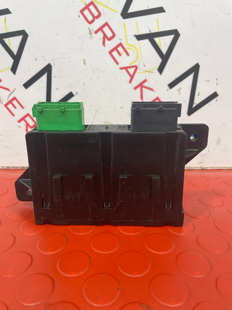 Peugeot Partner/Expert FUSE PORT 2019-2024  P/N 9807499880