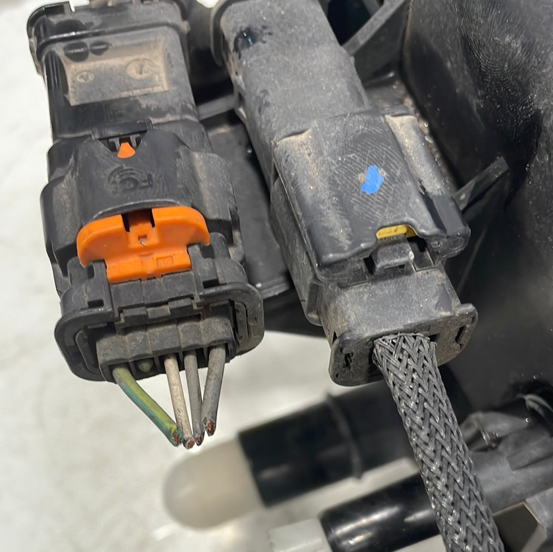 Citroen Dispatch/ Peugeot Expert/ Vauxhall Vivaro/ Toyota Proace/Fiat Scudo 1.5 HDI ADBLUE TANK  2019-2024 P/N 9842316580 - 1