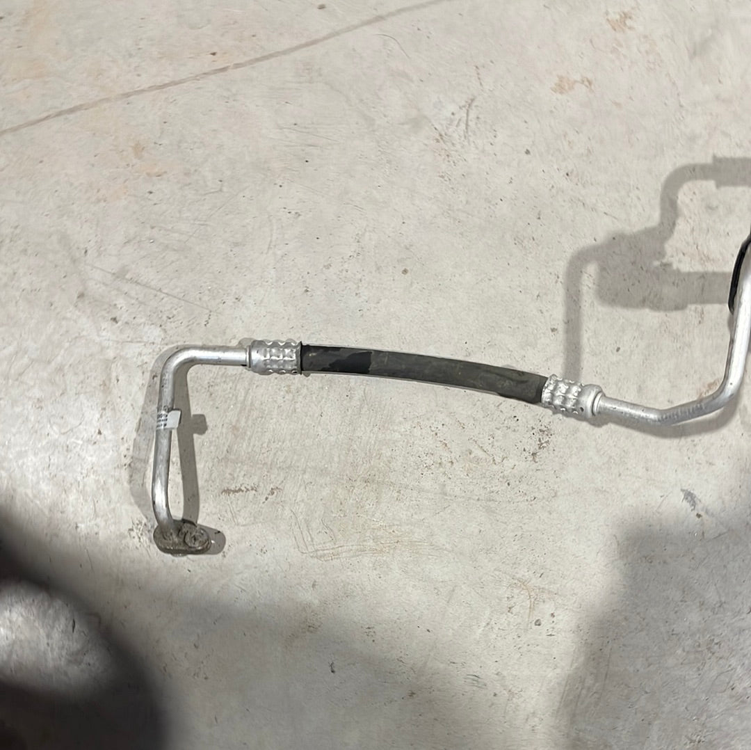 Toyota Proace/Peugeot Expert/Vauxhall Vivaro AIRCON PIPES AND HOSE w/ SESNSOR 2018 P/N 9807761280