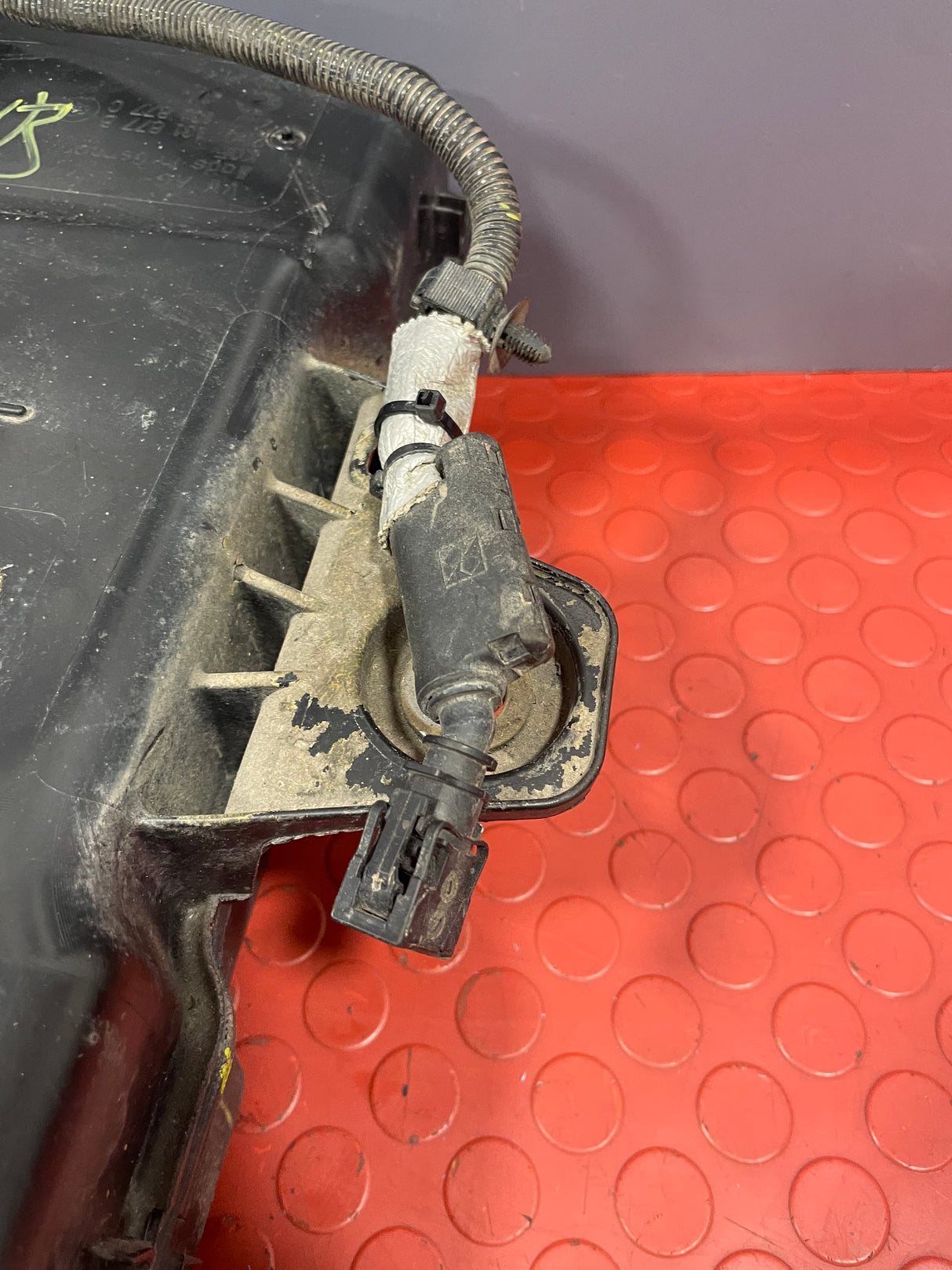 Volkswagen Crafter/MAN TGE ADBLUE TANK AND PUMP 2017-2025 P/N 2N0131877B