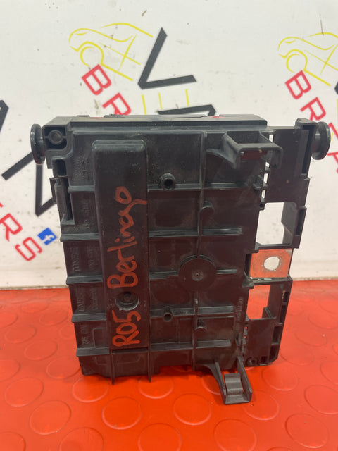 Peugeot Partner/Citroen Berlingo R05 ENGINE BAY FUSE BOX BSM    P/N 9675878480