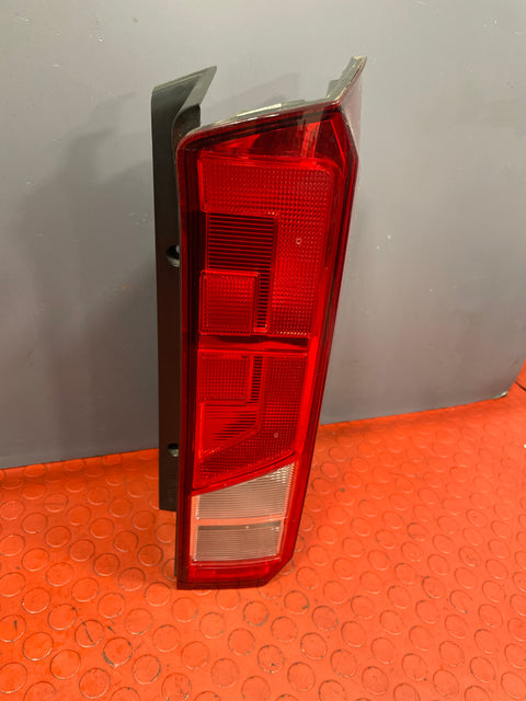 Volkswagen Crafter DRIVER SIDE TAILLIGHT 2018 P/N 7C0945096J - 1