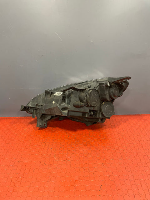 Peugeot Partner HEADLIGHT RIGHT DRIVERS SIDE  2012-2015 P/N 9677202180