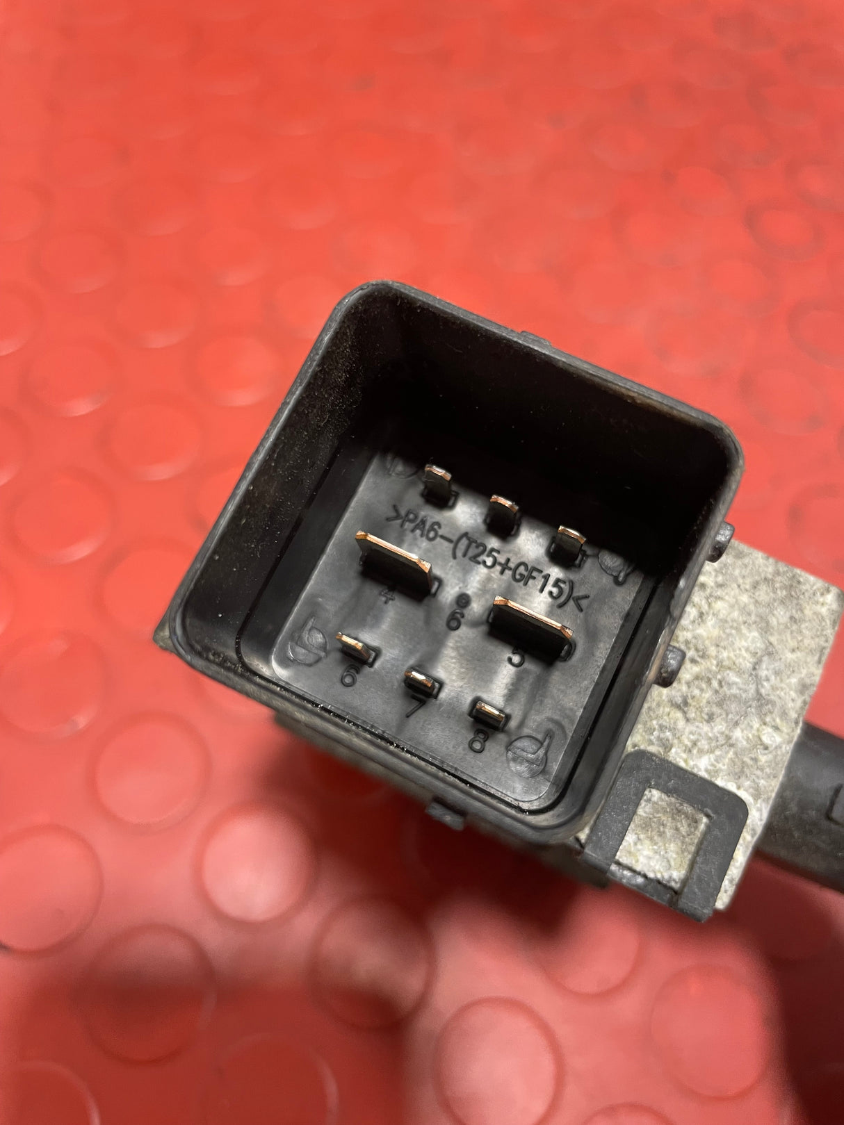 Renault Trafic/Vauxhall Vivaro/Nissan NV300 GLOW PLUG RELAY 2014-2019 P/N 271203982R