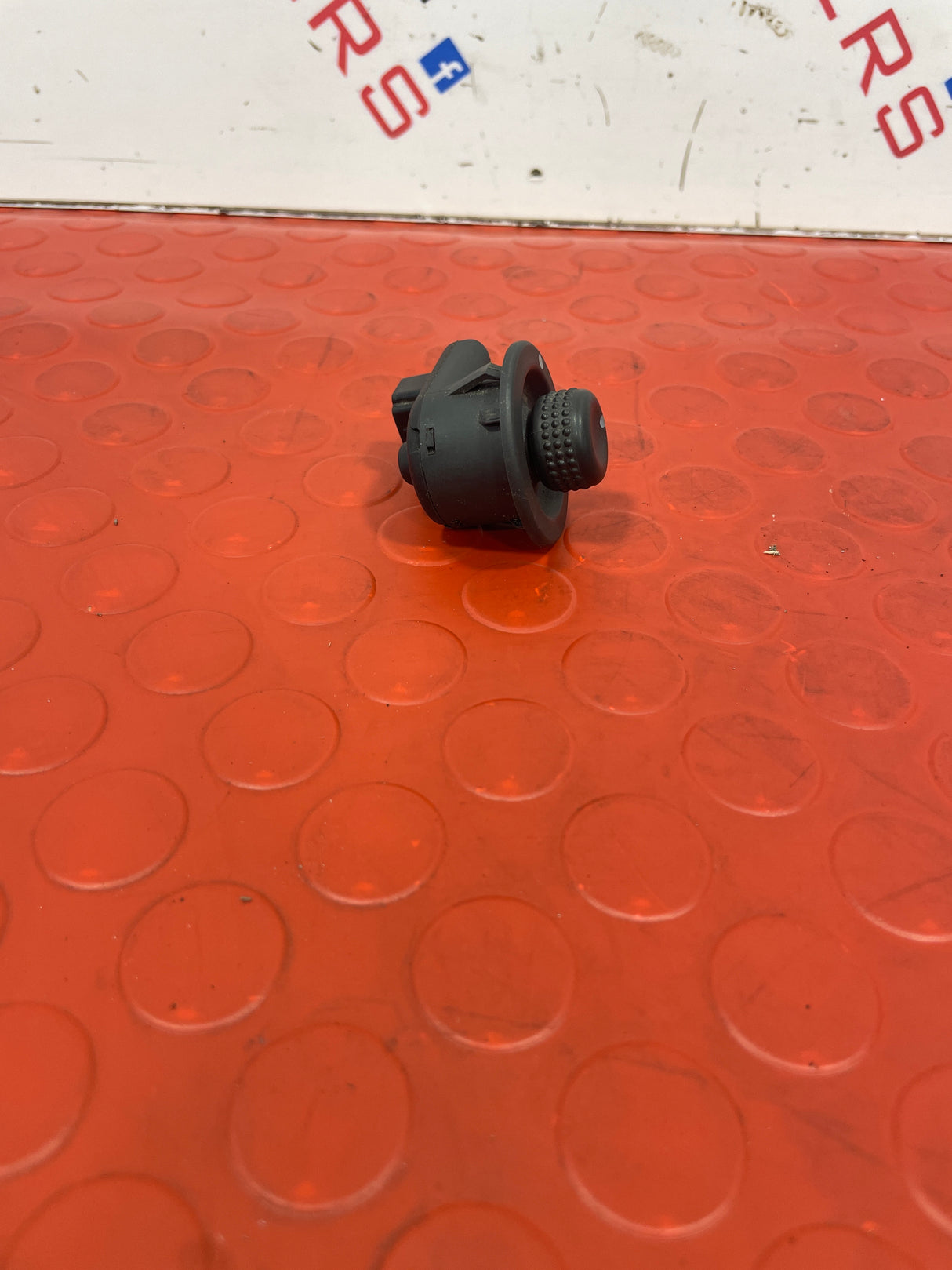 Renault Master WING MIRROR ADJUST KNOB SWITCH 2014 P/N 255784649R