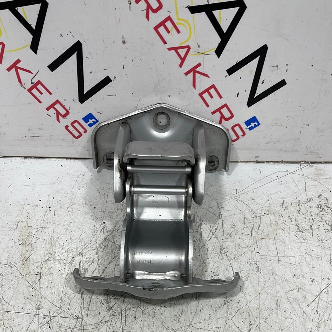 Renault Trafic/Vauxhall Vivaro REAR DOOR HINGE (SILVER) 2014/2019 P/N 904006707R