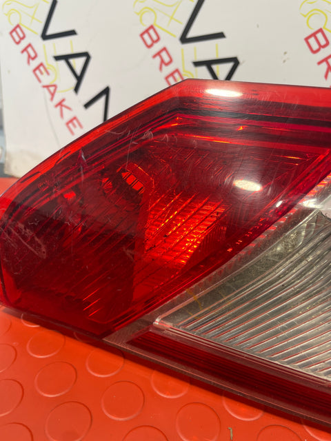 Ford Transit Custom GENUINE REAR PASSENGER SIDE TAIL LIGHT  2014-2018 (DAMAGED)  P/N BK2113405AD-D1