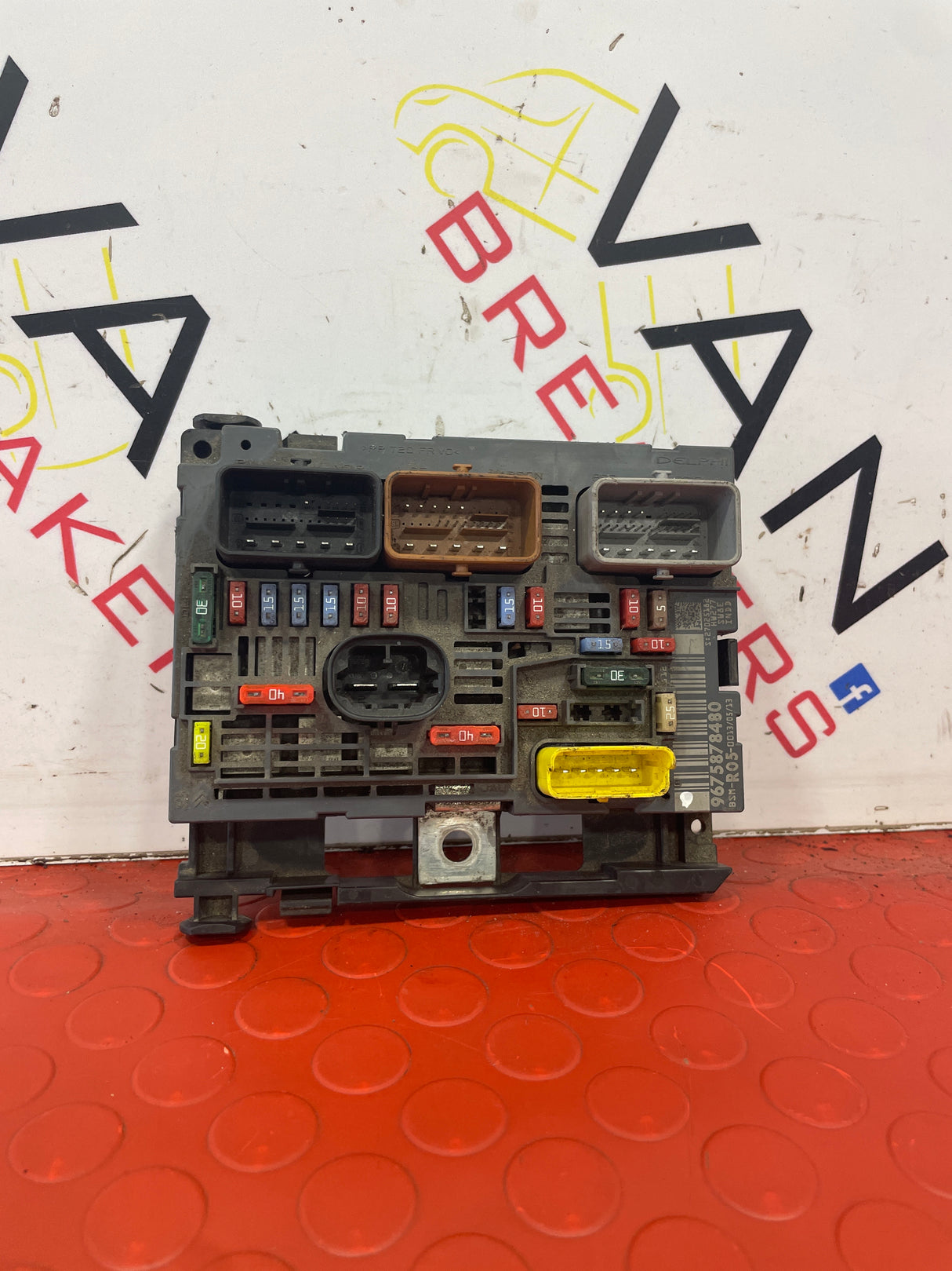 Peugeot Partner/Citroen Berlingo R05 ENGINE BAY FUSE BOX BSM    P/N 9675878480