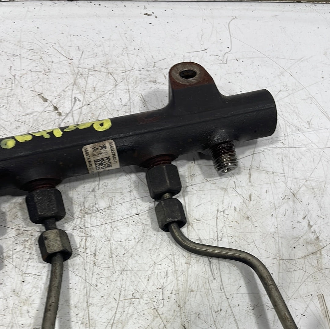 Peugeot Expert/Citroen Dispatch 1.6hdi FUEL RAIL AND PIPES 2007-2016 P/N 9685297580-01