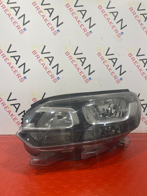 Citroen Dispatch/ Peugeot Expert/ Toyota Proace/ Vauxhall Vivaro (19) PASSENGER SIDE HEADLIGHT  2017-2024 (Damaged see pics)  P/N 9808567980-D2