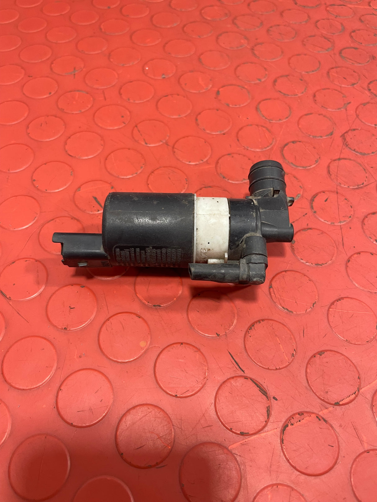 Citroen Berlingo/Peugeot Partner WINDSCREEN WASHER PUMP 2008-2018 P/N 9684522380