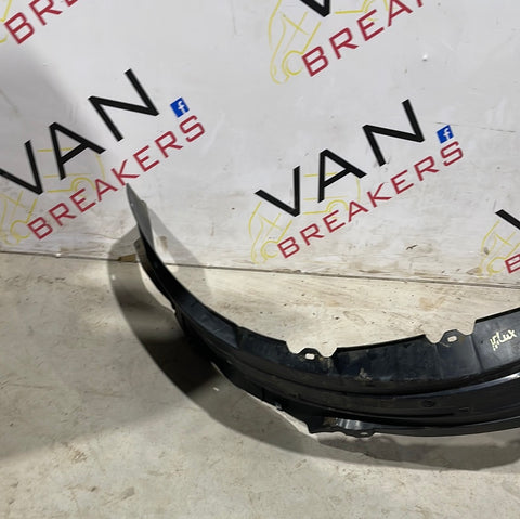 Toyota Hilux INNER WHEEL ARCH AND MUDGUARD LINER PASSENGER SIDE 2016-2020 P/N 528760K260