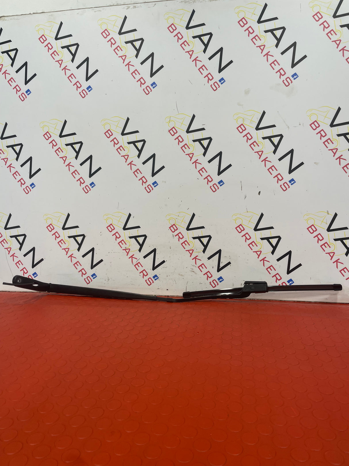 Citroen Berlingo/Peugeot Partner/Toyota Proace City/Vauxhall Combo PASSENGER SIDE WIPER ARM 2018-2023   P/N  9817214980