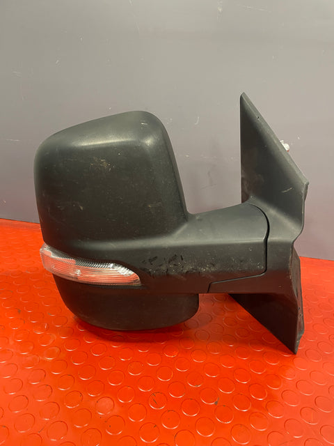 Saic Maxus Delivery 9 Van WING MIRROR DRIVER SIDE RH (8 Pins) P/N A045808 / 048887