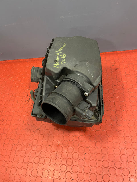Renault Master AIR BOX ASSEMBLY W/ MAF SENSOR (1 Mounting Pin Damage) 2.3 DCi 2014-2021 MK3 P/N 8200751534 - 1/ 8200824914