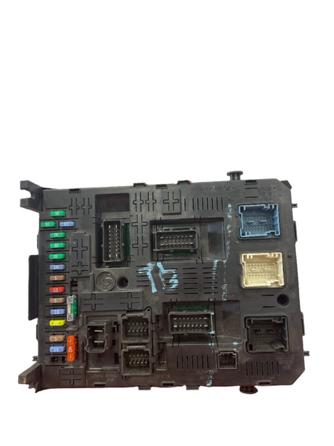 Peugeot Partner/Citroen Berlingo FUSE BOX  P/N 96689538002