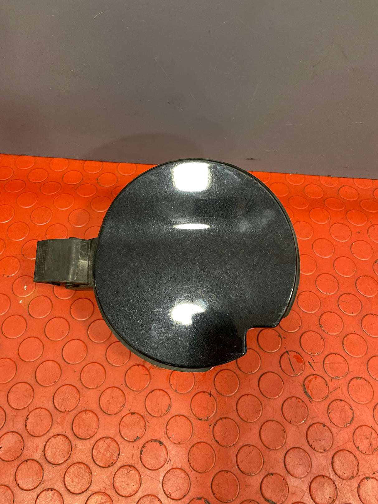 Fiat Doblo FUEL TANK FILLER CAP COVER W/ HOUSING P/N 00520878010E / 0521090650E