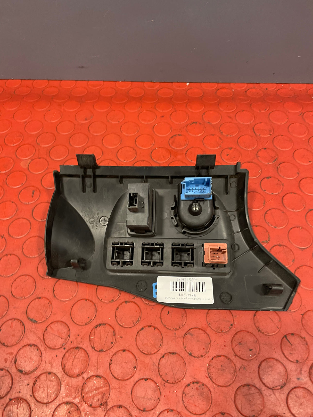 Citroen Berlingo/Peugeot Partner INTERIOR PANEL W/SWITCHES 2008-2018 P/N 9675113977