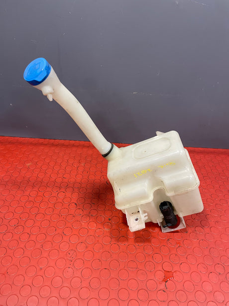 Saic Maxus COMPLETE WINDSCREEN WASHER BOTTLE/RESERVOIR & ELECTRIC WATER PUMP 2021-2022 P/N B31CL24