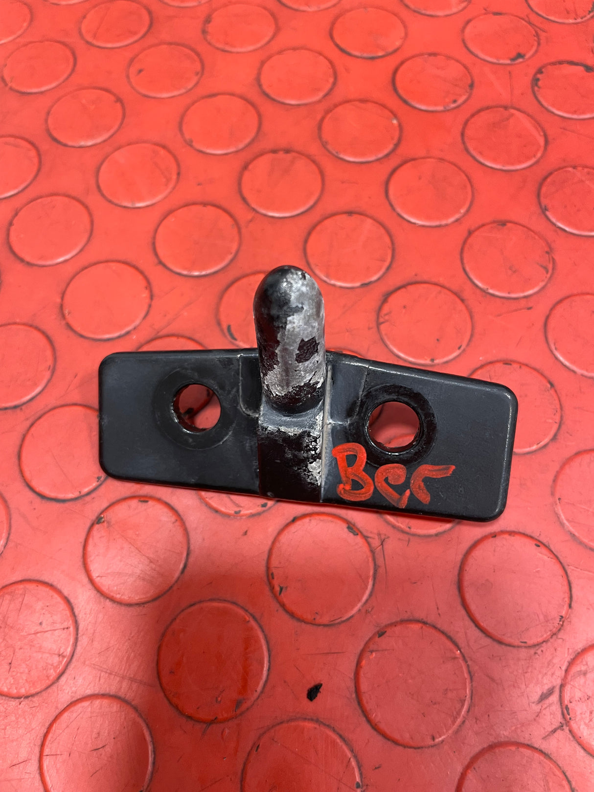 Citroen Berlingo/Peugeot Partner MALE DOOR LOCK BOLT 2008-2016  P/N 9046A1