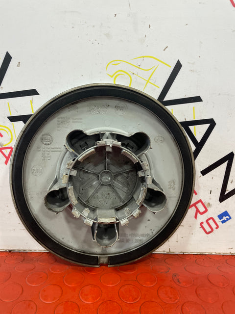 Citroen Dispatch Mk2 WHEEL CENTER CAP   2010-2018  P/N 9658036380