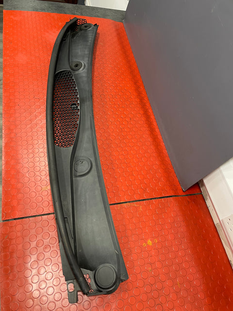 Peugeot Partner/Citroen Berlingo SCUTTLE PANEL WIPER TRIM 2015-2018  P/N 9680568877