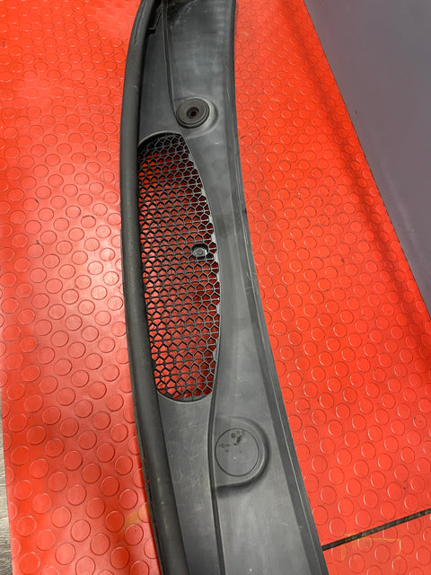 Peugeot Partner/Citroen Berlingo SCUTTLE PANEL WIPER TRIM 2015-2018  P/N 9680568877