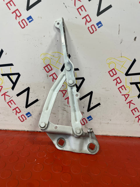 Ford Transit Custom MK8 BONNET HINGE RIGHT SIDE DRIVERS  2013-2016 P/N BK2116800AD