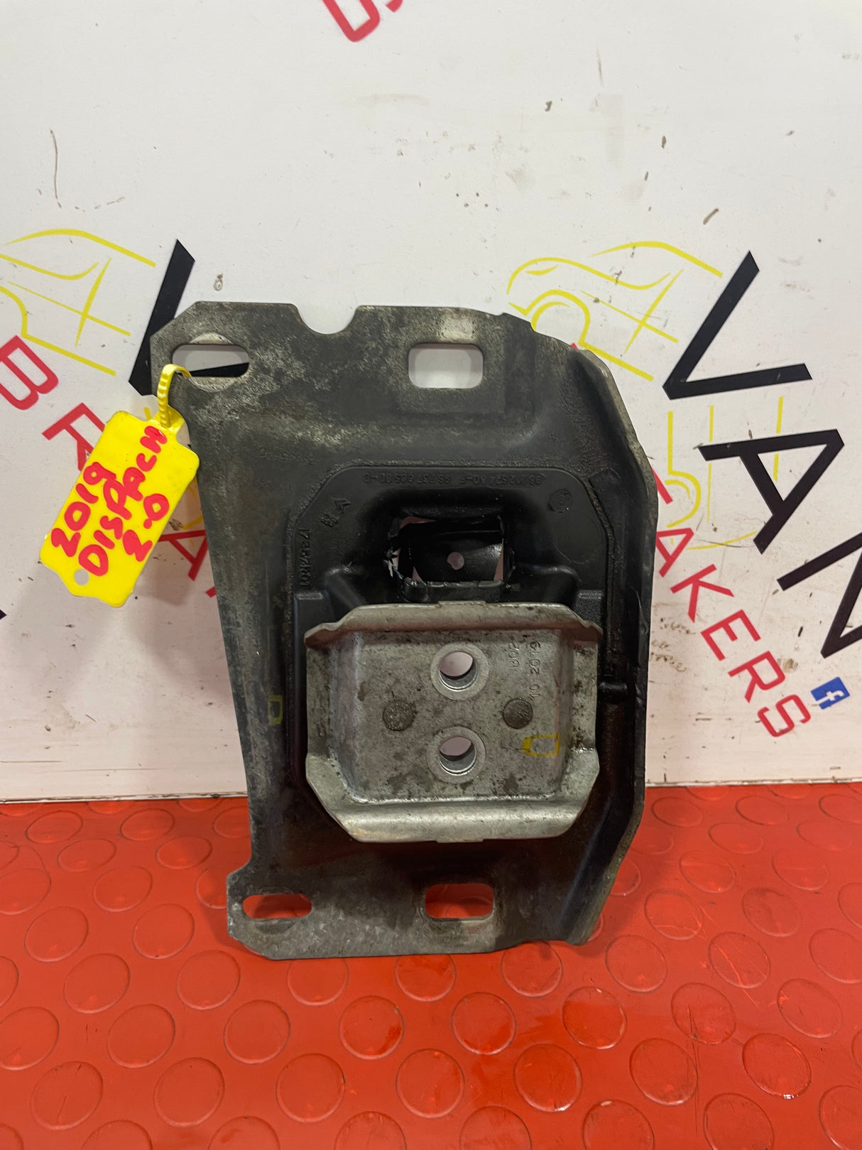 Citroen Dispatch/Peugeot Expert/Vauxhall Vivaro/Toyota Proace/Fiat Scudo GEARBOX MOUNT 2.0 2016-2024 P/N 9821257480