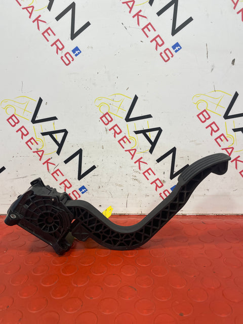 Citroen Dispatch/Peugeot Expert ACCELERATOR THROTTLE PEDAL 1.5HDI 2019-2023   P/N 9806607380