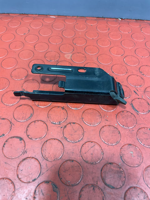 Citroen Berlingo/Peugeot Partner SLIDING DOOR LOWER STOPPER Driver's Side 2019-2024 P/N 9821949180