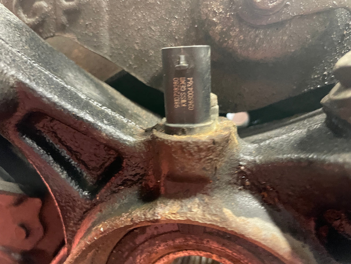 Citroen Berlingo/Peugeot Partner/Vauxhall Combo/Toyota Proace City FRONT WHEEL HUB & BRAKE SET W/ ABS SENSOR Driver's Side 2019-2024 R/N 9830798880 - 1 / 9810728280