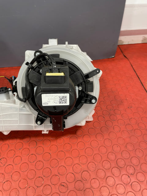 Citroen Dispatch/Peugeot Expert/Toyota Proace/Vauxhall Vivaro HEATER MATRIX BOX UNIT 2016-2024 P/N 9836407680 / 5U7326200 / 9809954980 / XS246480-8760