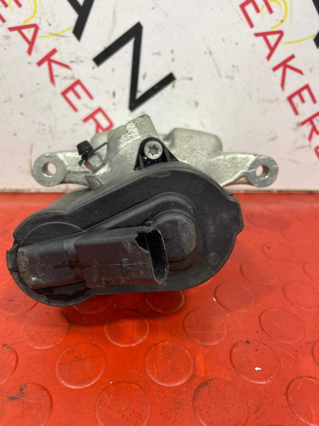 Volkswagen Passat/Tiguan/Sharan CC REAR PASSENGER  NEAR SIDE BRAKE CALIPER 1.4 1.6 2.0  P/N 5N0615403