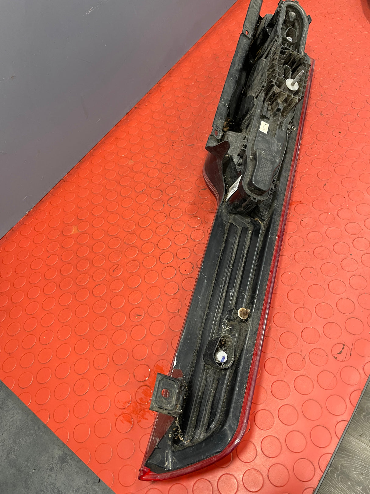 Ford Transit Custom TAILLIGHT DRIVER SIDE RH 2013-2018 P/N BK2113404AG