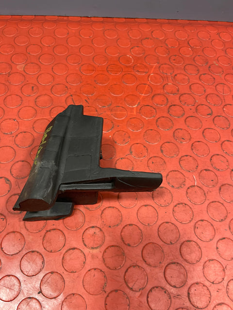 Citroen Berlingo/Peugeot Partner WINDSCREEN MOLDING FOAM Driver's Side  P/N 9816982880
