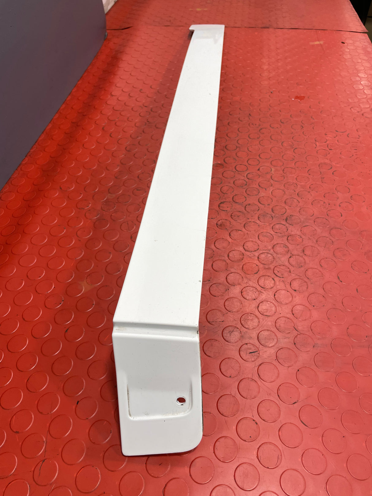 Citroen Dispatch/ Peugeot Expert/Vauxhall Vivaro/Toyota Proace SLIDING DOOR RAIL TRIM Passenger's Side (White) 2016-2024 P/N 9808384080 - 1