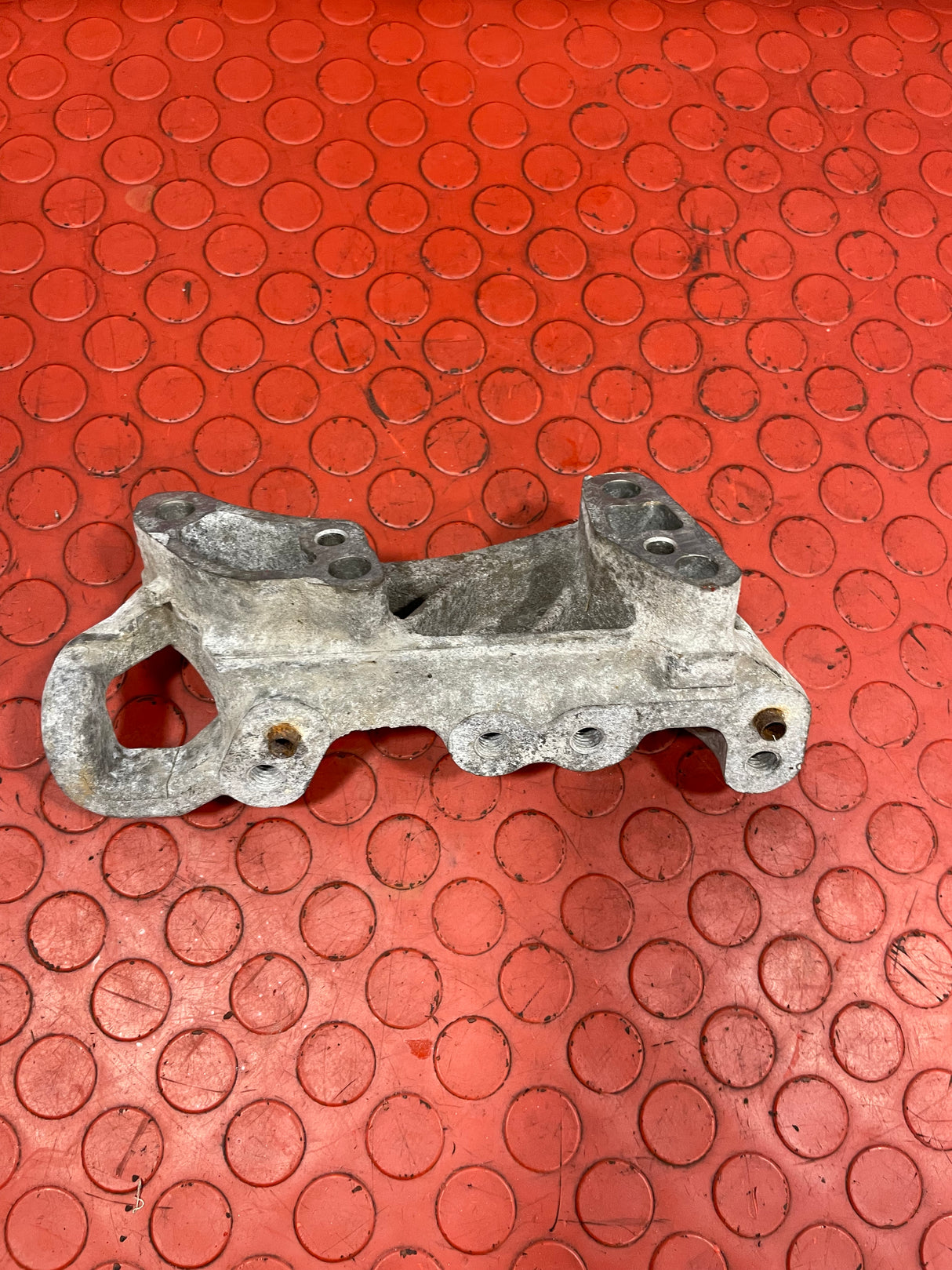 Citroen Berlingo/Peugeot Partner ENGINE MOUNT BRACKET 1.6 2011-2016 P/N 9673585780