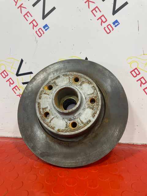 Renault Trafic  REAR WHEEL HUB DRIVERS SIDE RIGHT O/S  P/N  432022742R