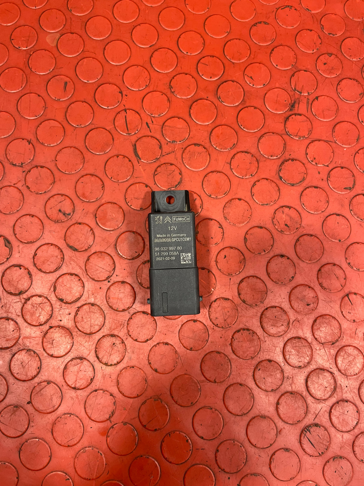 Peugeot Partner/Citroen Berlingo/Vauxhall Combo/Toyota Proace City GLOW PLUG RELAY MODULE 2019-2024 P/N 9803299780