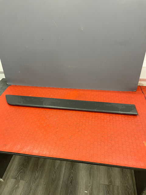 Ford Transit Custom DRIVER'S SIDE SLIDING DOOR MOULDING TRIM  2013-2016 P/N BK2129076ABW - 2