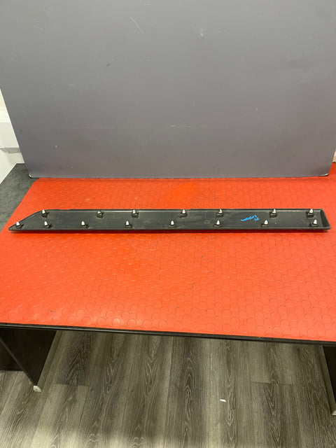 Ford Transit Custom DRIVER'S SIDE SLIDING DOOR MOULDING TRIM  2013-2016 P/N BK2129076ABW - 2