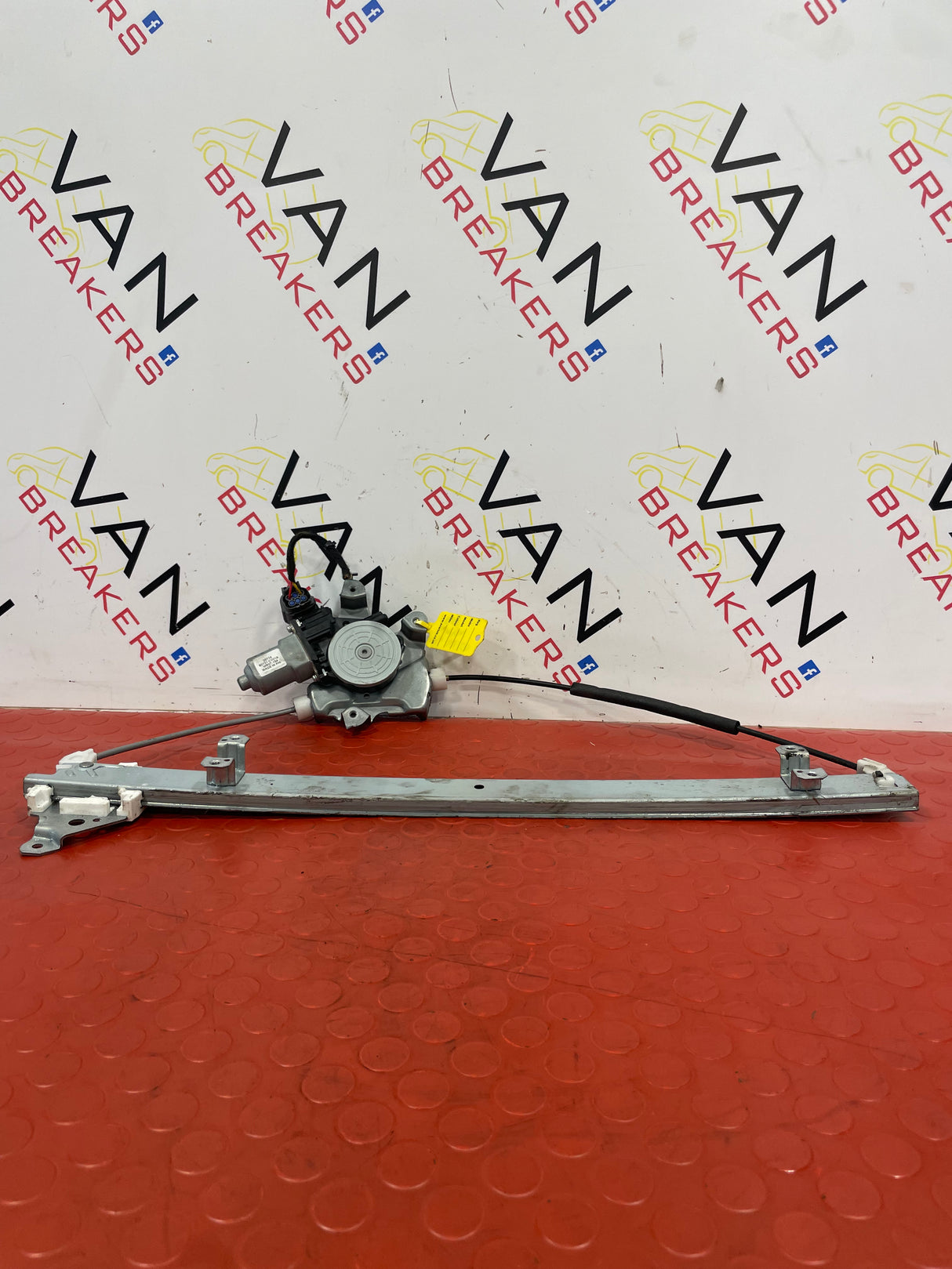 Nissan NV200 WINDOW REGULATOR PASSENGER SIDE FRONT LEFT  2009-2016   P/N 80731CV01A