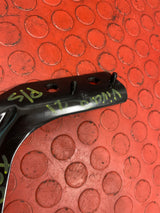 Toyota Proace/Citroen Dispatch/Peugeot Expert/Vauxhall Vivaro SIDE LOADING DOOR TOP ROLLER O/S DRIVERS SIDE  2017-2023   P/N 9823714580