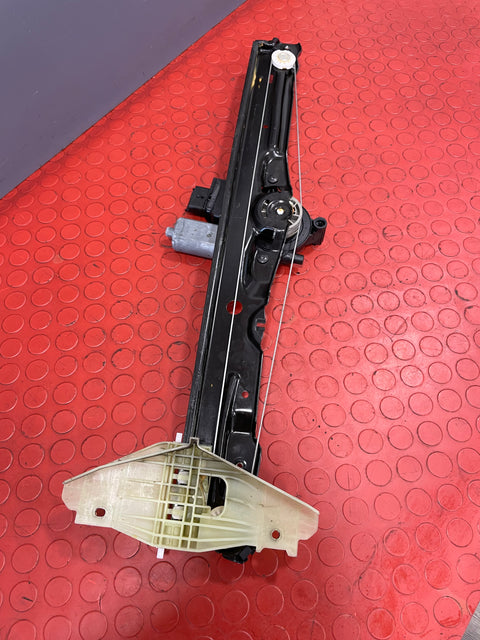 Vauxhall Vivaro/Citroen Dispatch/Peugeot Expert/Toyota Proace WINDOW REGULATOR FRONT PASSENGER'S SIDE  (6 Pin) 2021 P/N 9829503680 - 1