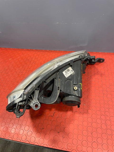 Citroen Dispatch/Peugeot Expert/Toyota Proace HEADLIGHT Passenger's Side N/S 2008-2018 P/N 89902607 - 1