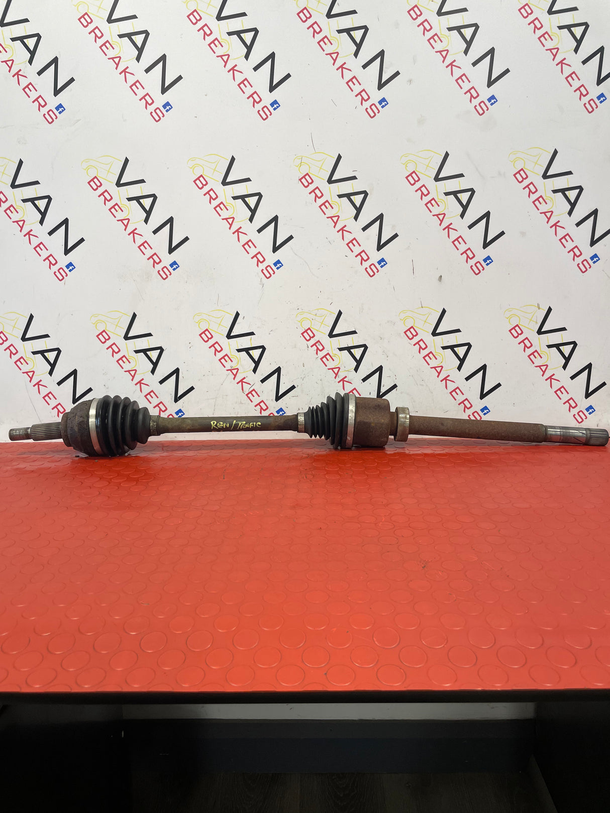 Renault Trafic/Vauxhall Vivaro/Nissan NV300 DRIVESHAFT Drivers Side 1.6 2014-2017 P/N 391005010R