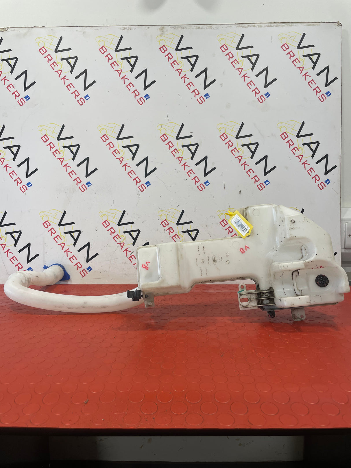 Ford Transit Mk8/Custom WINDSCREEN WASHER BOTTLE WITH FILLER PIPE (NO PUMP) P/N BK2113C087A/N